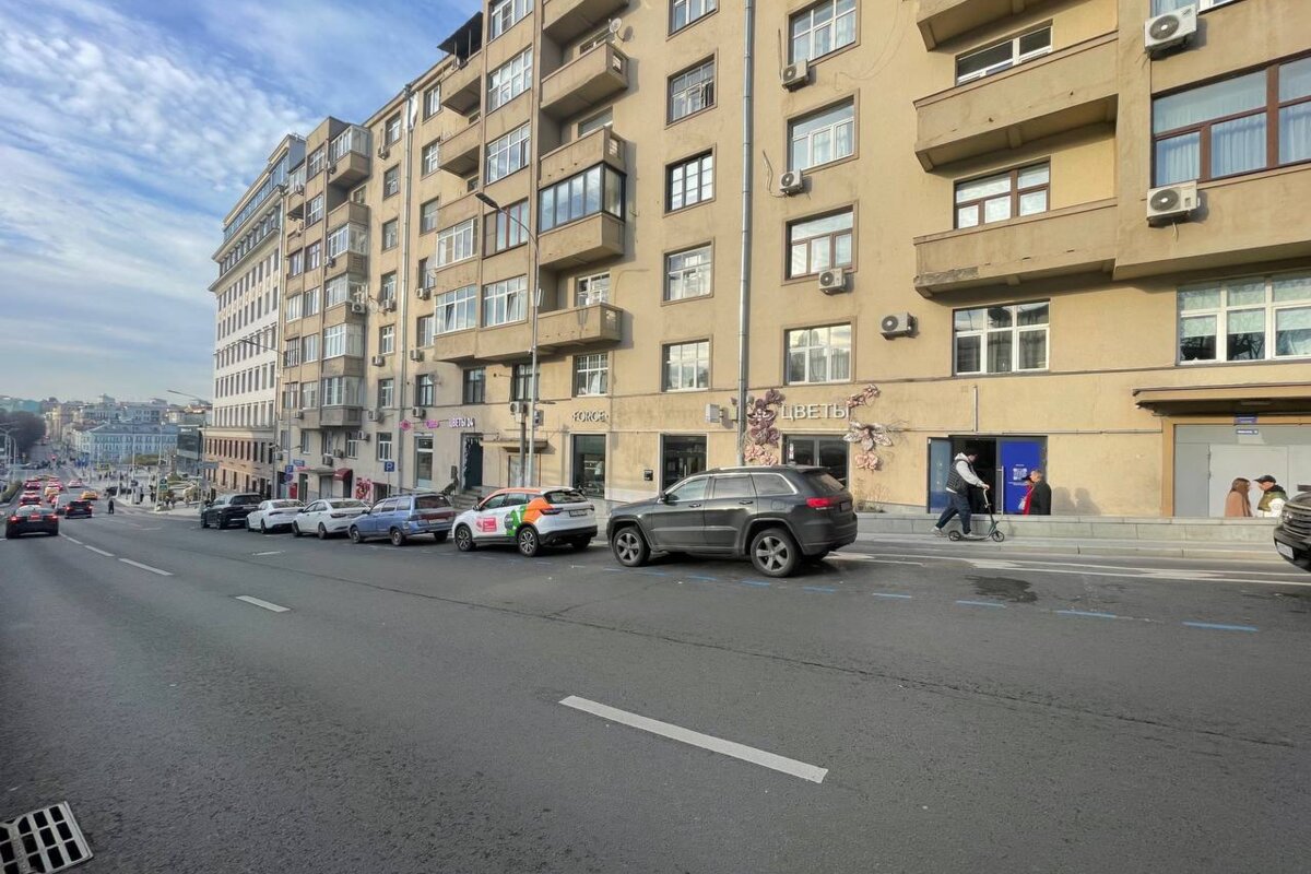 Продажа помещения с цветочным магазином «Аленький»