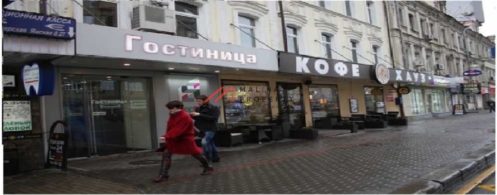 Аренда торгового помещения на выходе из метро "Академическая"