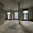 Продажа торгового помещения в жилом комплексе 8 Клёнов