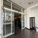 Продажа помещения с арендаторами в бизнec-центре "Виктopия плазa"