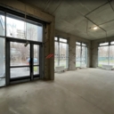 Аренда торгового помещения в новом доме 