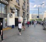 Аренда торгового помещения на выходе из метро Октябрьская