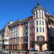 Аренда торгового помещения на выходе из метро "Академическая"