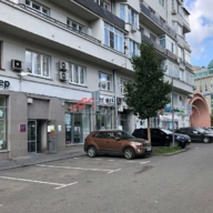 Продажа торгового помещения с арендаторами 