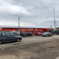 Продажа торгового здания с супермаркетом Верный