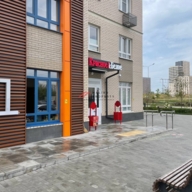 Продажа помещения с арендатором "Красное и белое"