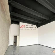 Продажа торгового помещения в административном здании