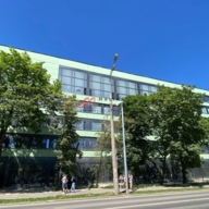 Продажа торгового помещения в административном здании