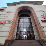 Продажа торгового здания с арендаторами