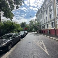 Продажа торгового помещения с арендаторами у метро Парк Культуры