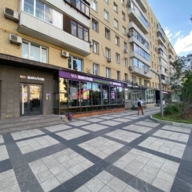 Продажа помещения с алкомаркетом Винлаб на Ленинградском шоссе