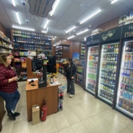 Продажа торгового помещения с арендатором Красное и Белое 