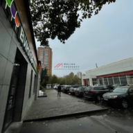 Продажа торгового помещения с арендатором "Винлаб"