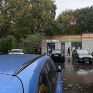 Продажа торгового помещения с арендатором "Винлаб"