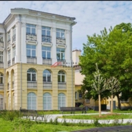 Продажа особняка с арендатором 