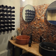 Продажа торгового здания с арендаторами в Подмосковье