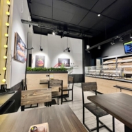 Продажа помещения с арендатором "Буханка" у метро Октябрьское поле