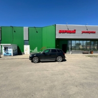 Продажа торгового здания с арендаторами  