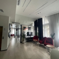 Продажа особняка с арендатором 