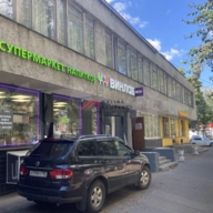 Продажа торгового помещения с арендатором Винлаб