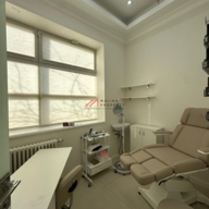 Продажа торгового помещения с арендатором в Хамовниках 