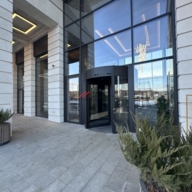 Аренда торгового помещения в жилом комплексе "Остров"