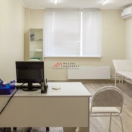 Продажа помещения под клинику на Александры Монаховой