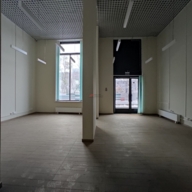 Продажа помещения с арендаторами в новом доме 