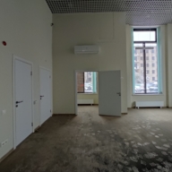 Продажа помещения с арендаторами в новом доме 