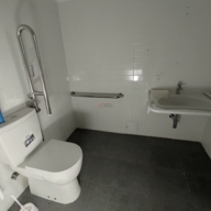 Продажа помещения с арендаторами в новом доме 