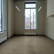 Продажа помещения с арендаторами в новом доме 