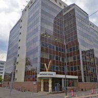 Продажа помещения с арендатором в БЦ Виктopия плазa