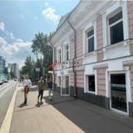 Продажа торгового помещения с арендатором на Бауманской
