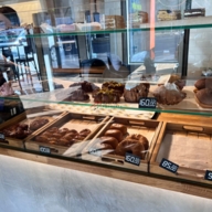 Продажа торгового здания с арендаторами 