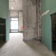 Продажа торгового помещения в новом доме