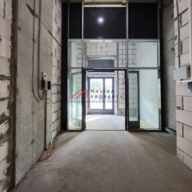 Продажа торгового помещения в новом доме