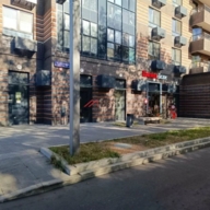 Продажа помещения с арендатором Красное и Белое