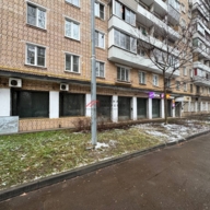 Продажа торгового помещения с арендаторами на Тульской