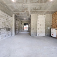 Продажа торгового помещения в новом доме 