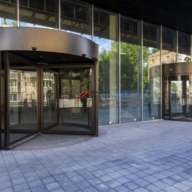 Продажа помещения в многофункциональном центре AHEAD