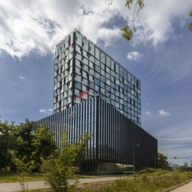 Продажа помещения в многофункциональном центре AHEAD