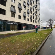 Продажа помещения с арендатором Строительный магазин