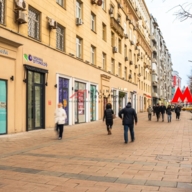 Продажа помещения на Земляном Валу с салоном оптики 