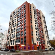 Продажа торгового помещения с арендатором Винлаб