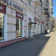 Продажа  помещения с арендатором "Винлаб" на Велозаводской