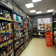 Продажа  помещения с арендатором "Винлаб" на Велозаводской