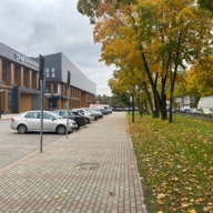 Продажа двух торгово-офисных центров в поселке "Малаховское озеро" 