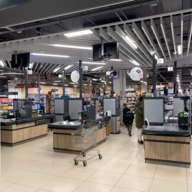 Продажа двух торгово-офисных центров в поселке "Малаховское озеро" 