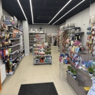 Продажа помещения с арендатором Четыре Лапы