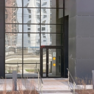 Аренда помещения на 1-й линии ЖК